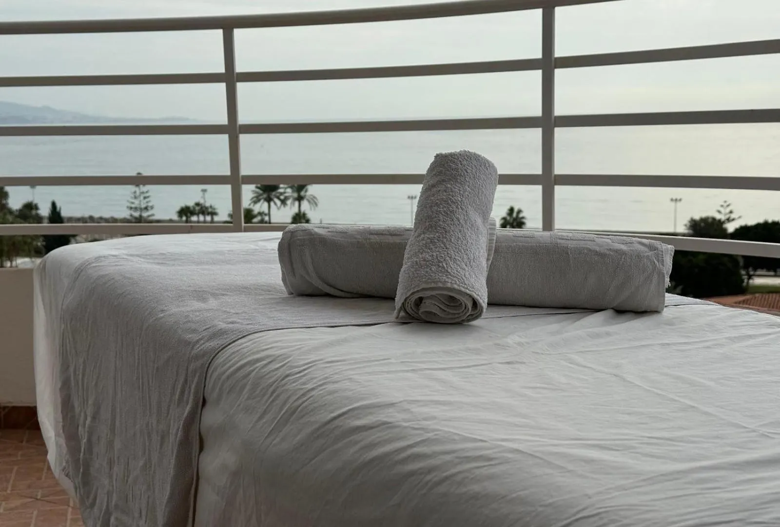 A&N Aguila Pent-House Apartment Torre Del Mar Spain
